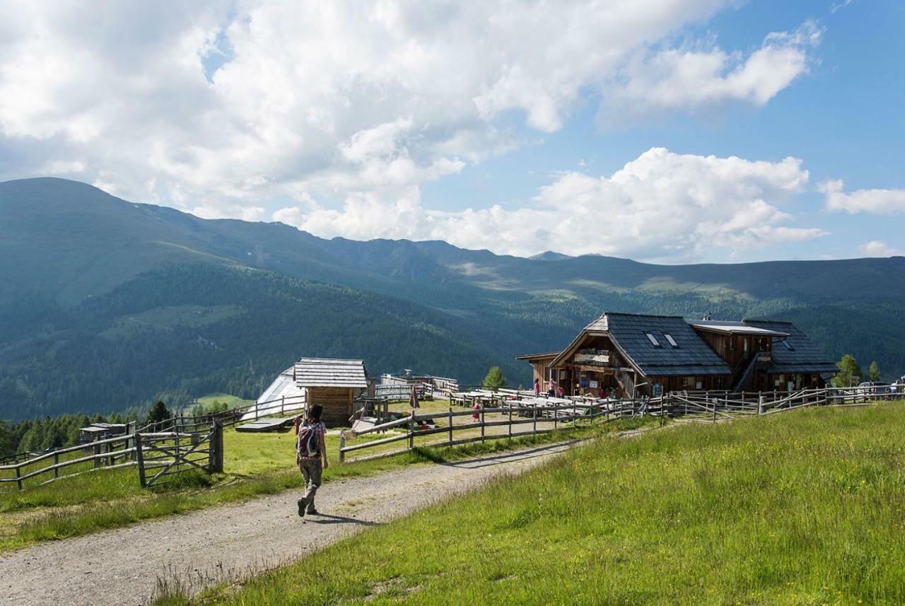 Hiasl Zirbenhuette Hotel Hochrindl Luaran gambar